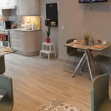 Sycamore House 4*